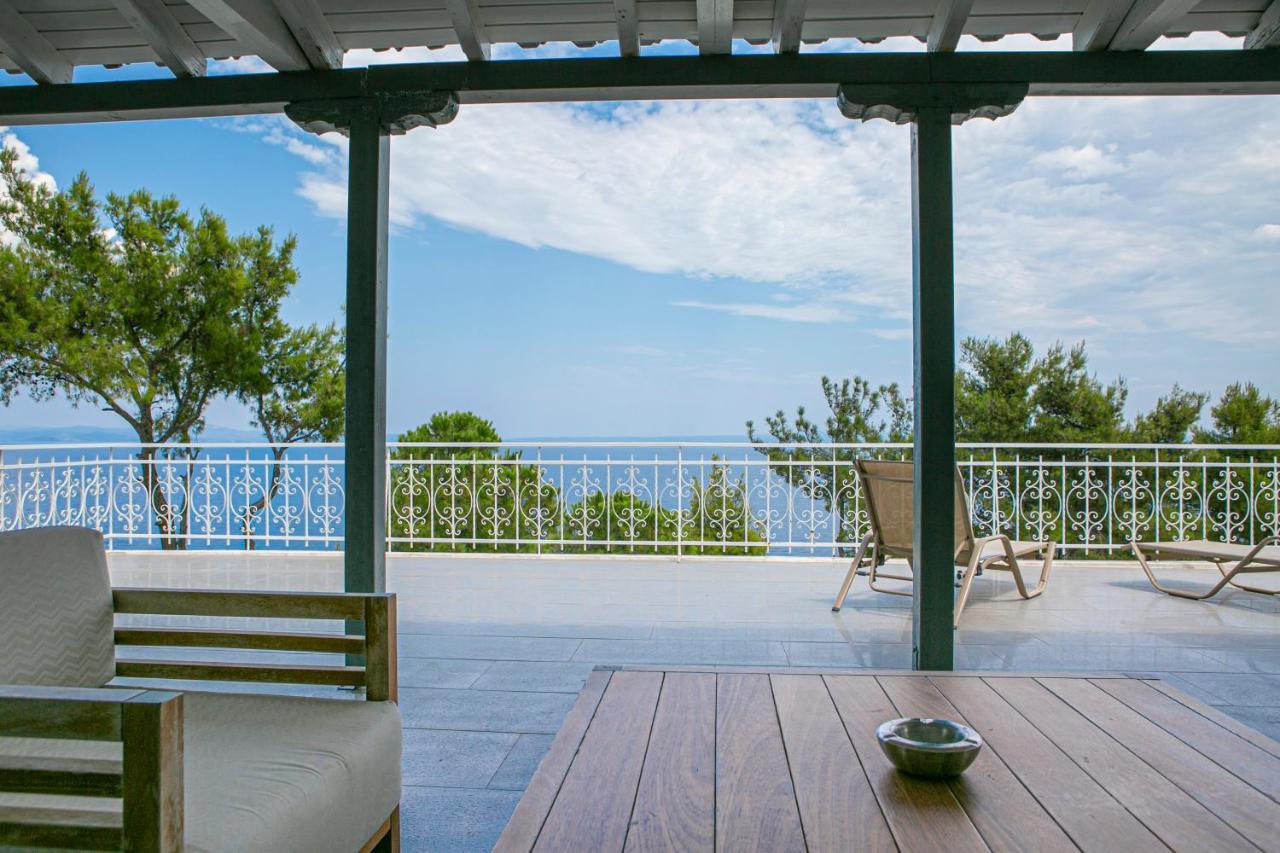Aelia Sea View Studios Afytos Exterior photo