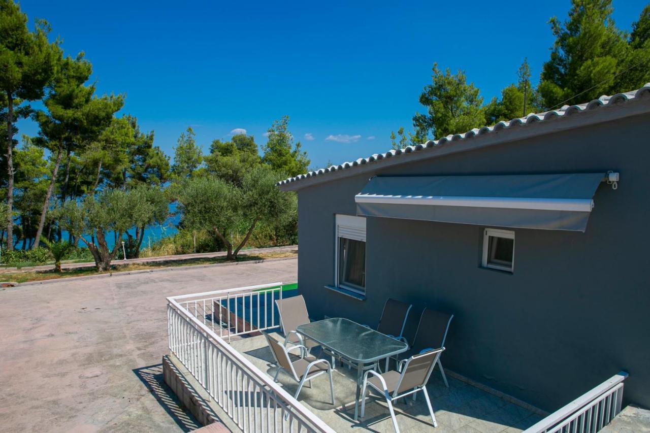 Aelia Sea View Studios Afytos Exterior photo