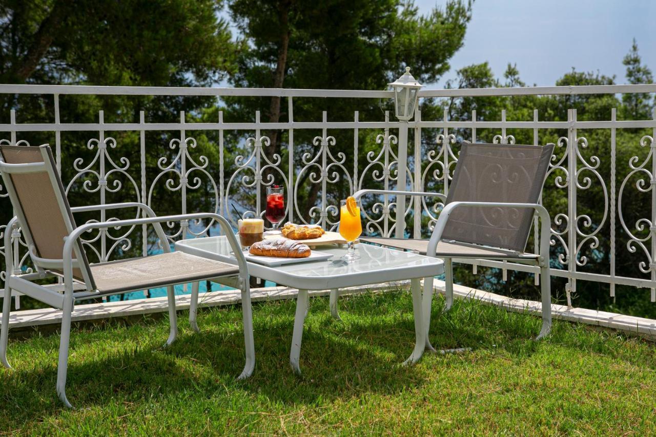 Aelia Sea View Studios Afytos Exterior photo